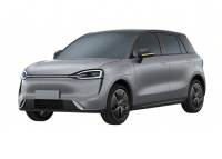 新款江淮钇为3曝光，换装新前脸，外观很年轻时尚，双色车身