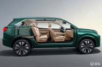 雷总说：蓝电E5 PLUS，把三室一厅搬进12万级SUV