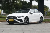 新款奔驰 A180L用车成本